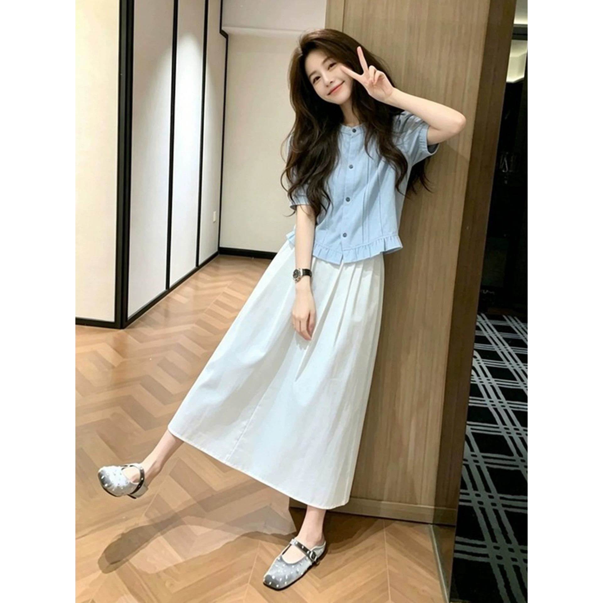 巨好看绝美蓝色衬衫半身连衣裙子女夏季2026新款穿搭一整套装长裙