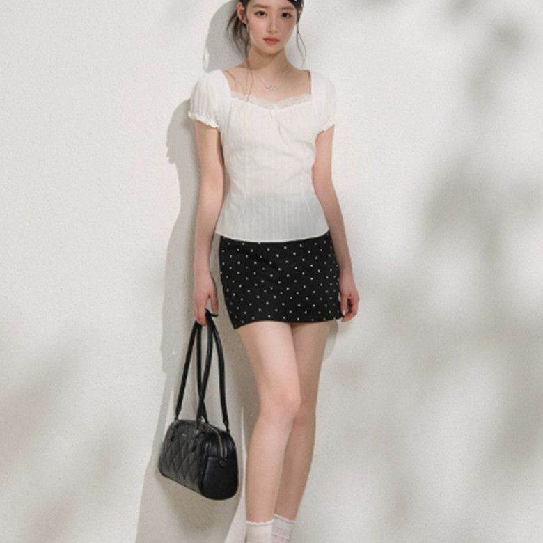 白色蕾丝拼接短袖夏季领宽松收腰上衣显瘦正肩少女
