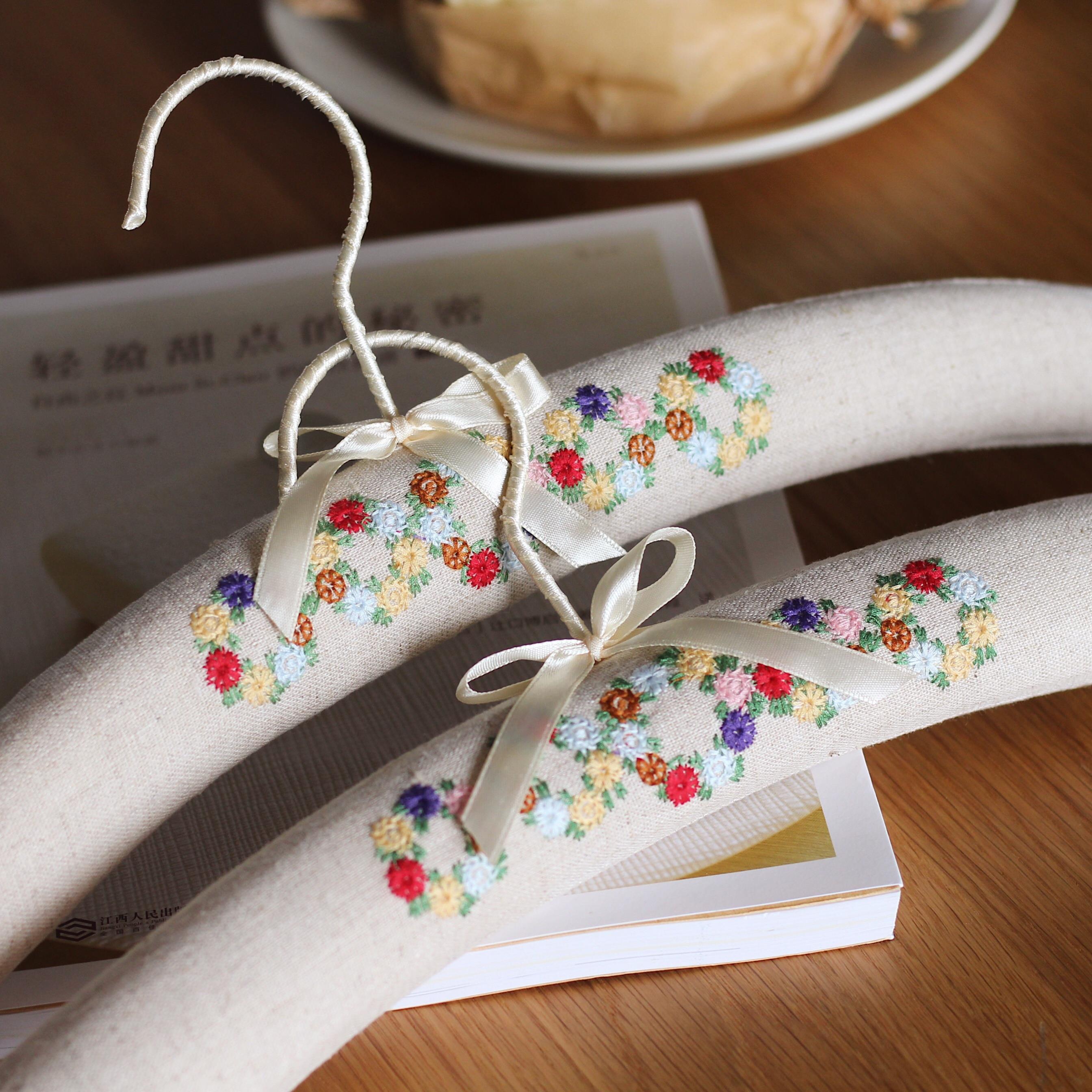 比烟火寂寞｜41CM 法式覆古欧式文艺布婚纱衣架 防滑无痕海绵衣架