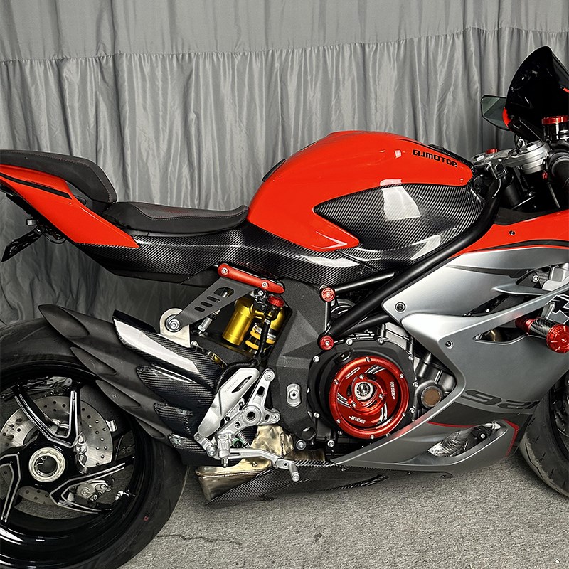 适用赛921改装件 碳纤维坐垫侧板