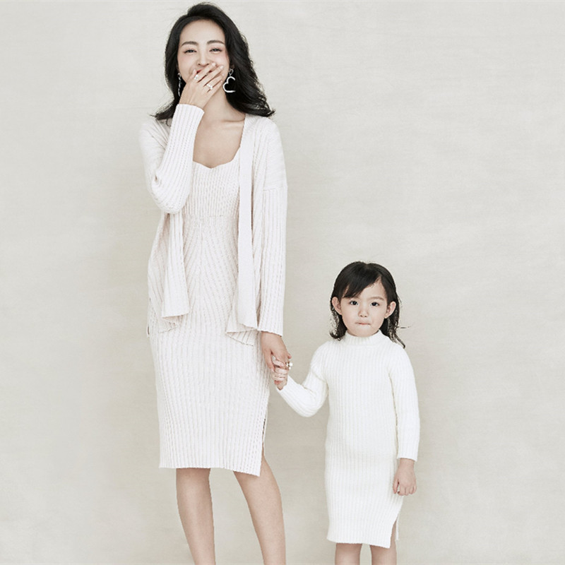 新款全家福服装家庭装影楼主题摄影一家六口拍照咖啡色毛衣亲子装