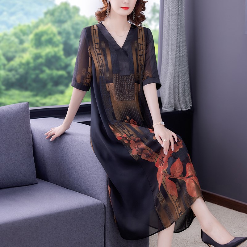 加肥加大码女装夏季新款复古v领花色中长款过膝连衣裙女大码女装