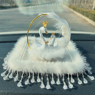 可爱汽车摆件创意个性女司机车内饰品漂亮女神车载中控台装饰用品