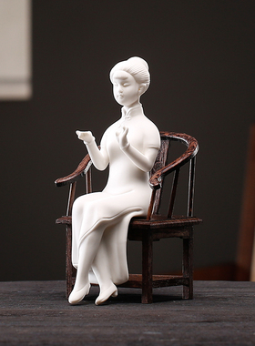 新中式白瓷美人太师椅子客厅酒柜电视柜茶桌装饰复古旗袍仕女摆件