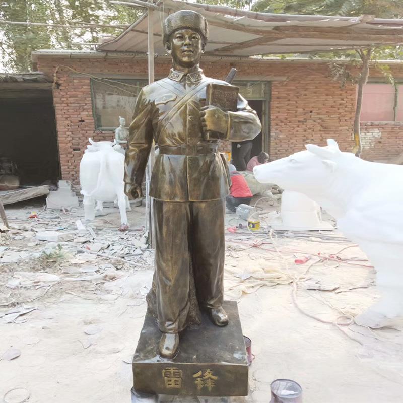 人物仿铜雕像厂家现货校园名人全身像玻璃钢雕塑雷锋雕塑名人雕塑