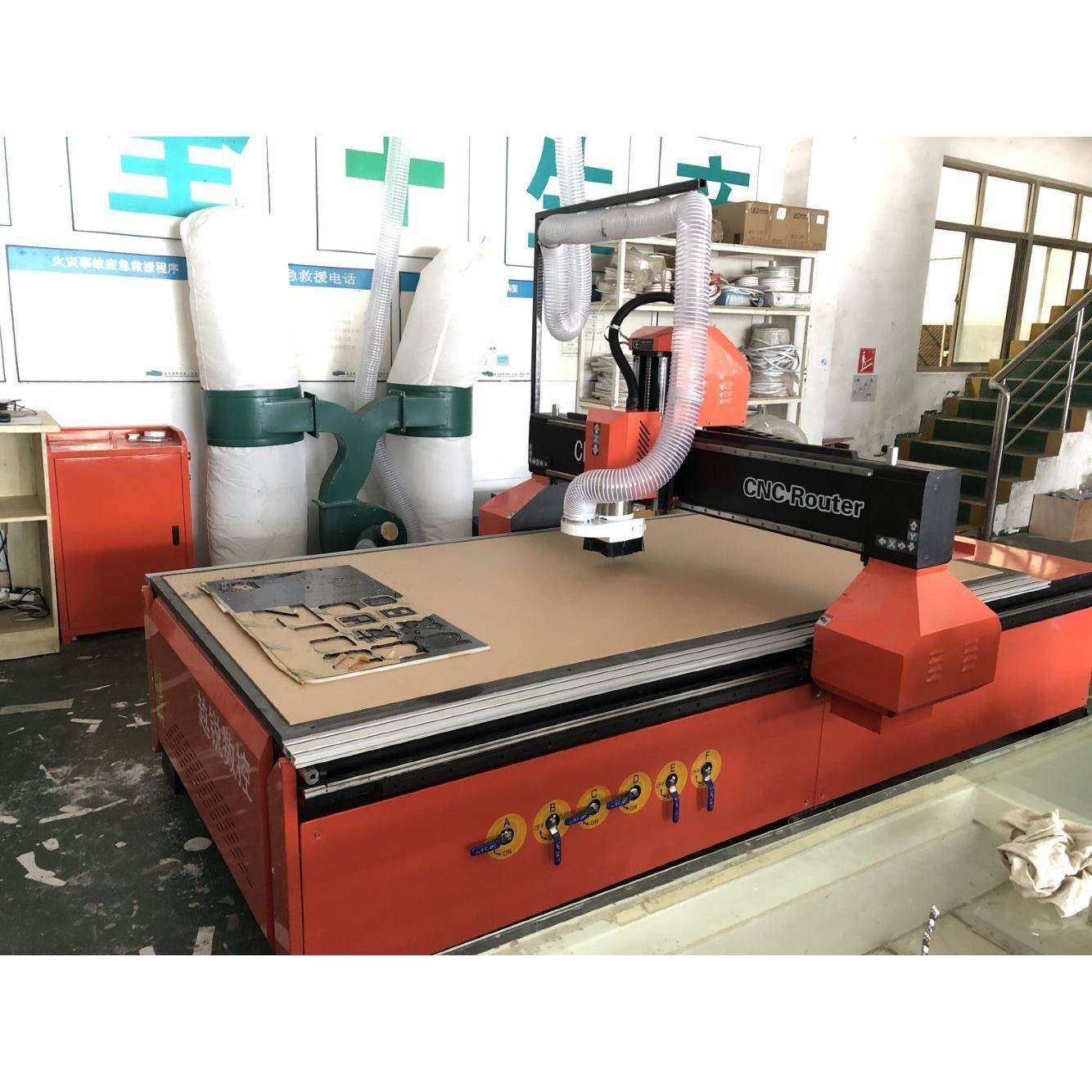 1325木工雕刻机用餐隔离板亚克力环氧板pvc玩具切割真空吸附台面