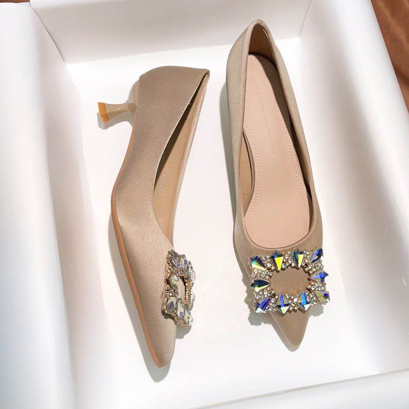 水钻裸色高跟鞋女3cm低跟2025春新款缎面浅口尖头细跟不累脚单鞋