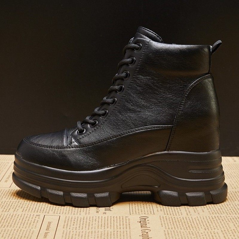 米色短靴女内增高马丁靴2021年秋冬加绒保暖M厚底8cm配大衣的鞋子