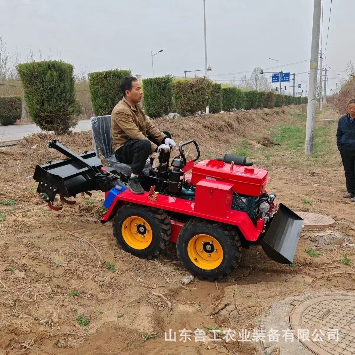 乘坐式轮式微耕机农用履带四轮柴油机大棚果园翻土耕地播种旋耕机