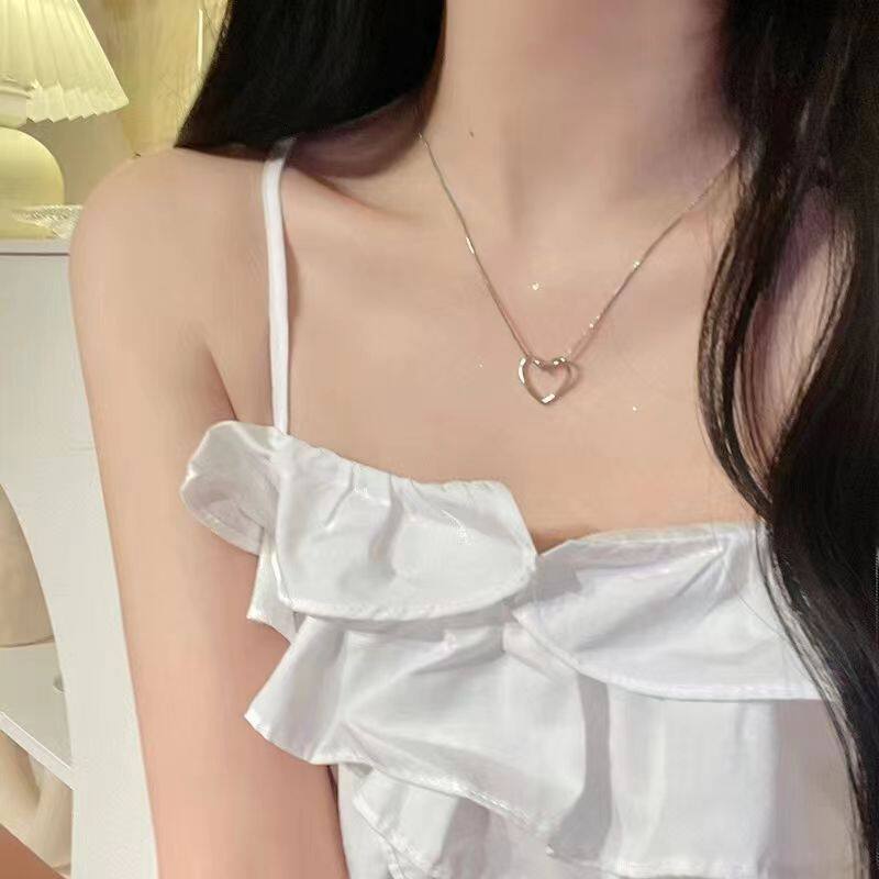 镂空桃心锁骨链女小众设计感