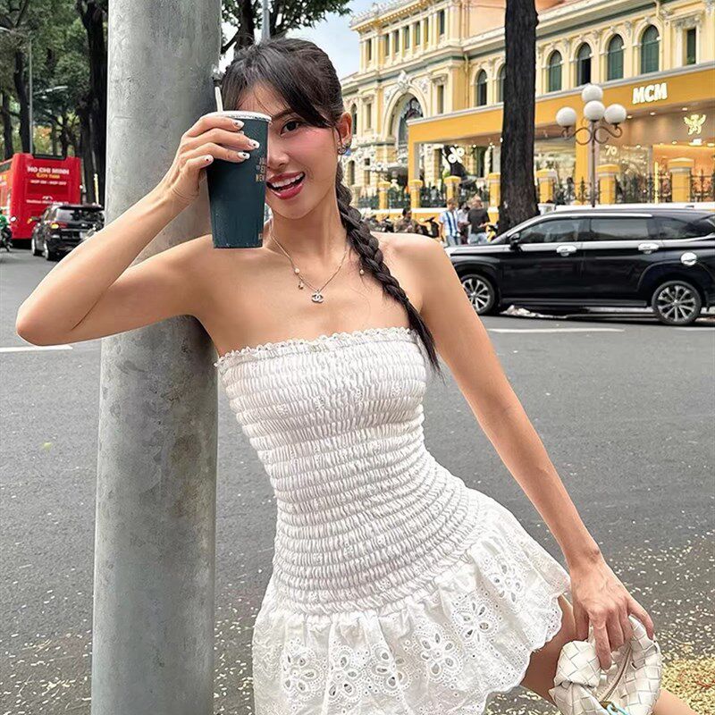 纯欲风白色蕾丝花边褶皱弹力x抹胸裙小众拼接花边设计气质小白裙