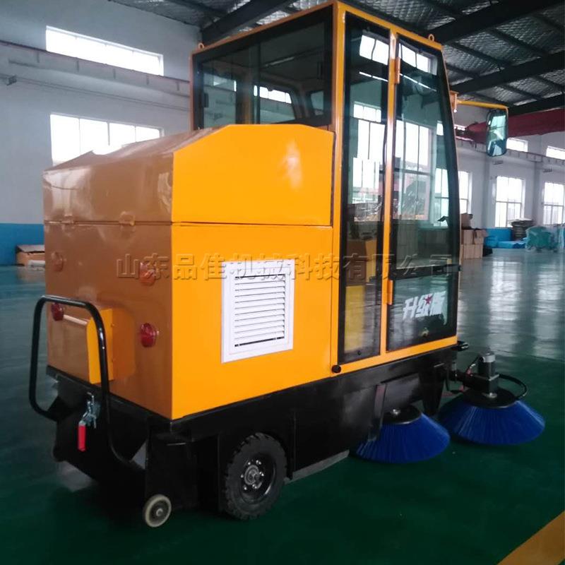 驾驶式电动扫地车 小型喷水扫地吸尘一体机 小区马路街道清理车
