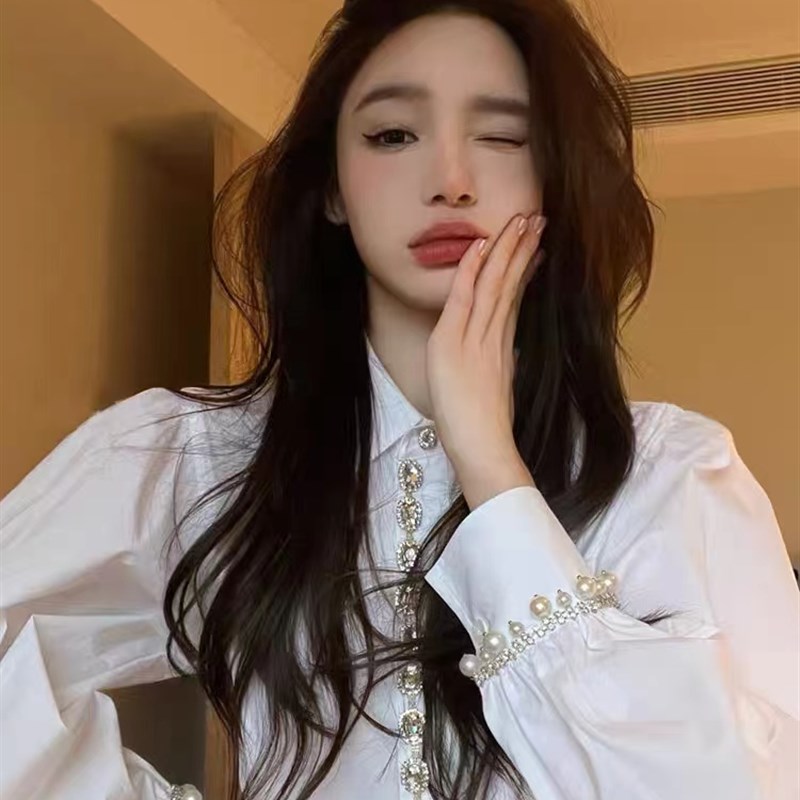 白色重工钉珠设计感小众衬衫女春秋新款气质Q百搭法式泡泡袖衬衣