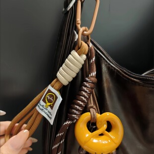 治愈系面包钥匙扣挂件萌趣早餐造型毛绒挂饰女生包包钥匙扣装饰