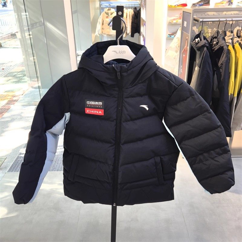 安踏2024冬季新款男大童宽松版拒水科技连帽羽绒服352446912