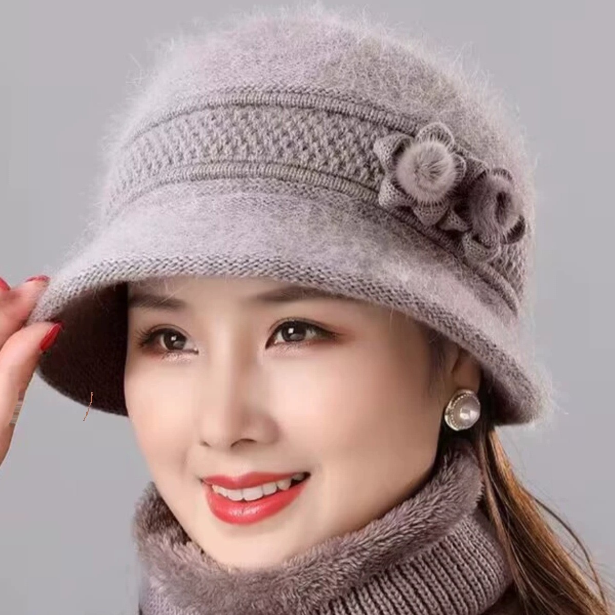 保暖兔毛帽中老年人妈妈帽子秋冬季女士围脖两件套老太太冬天