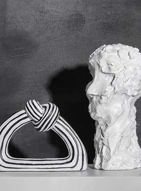 现代简约创意白黑条纹扭结树脂摆件样板房家居玄关客厅软装饰品