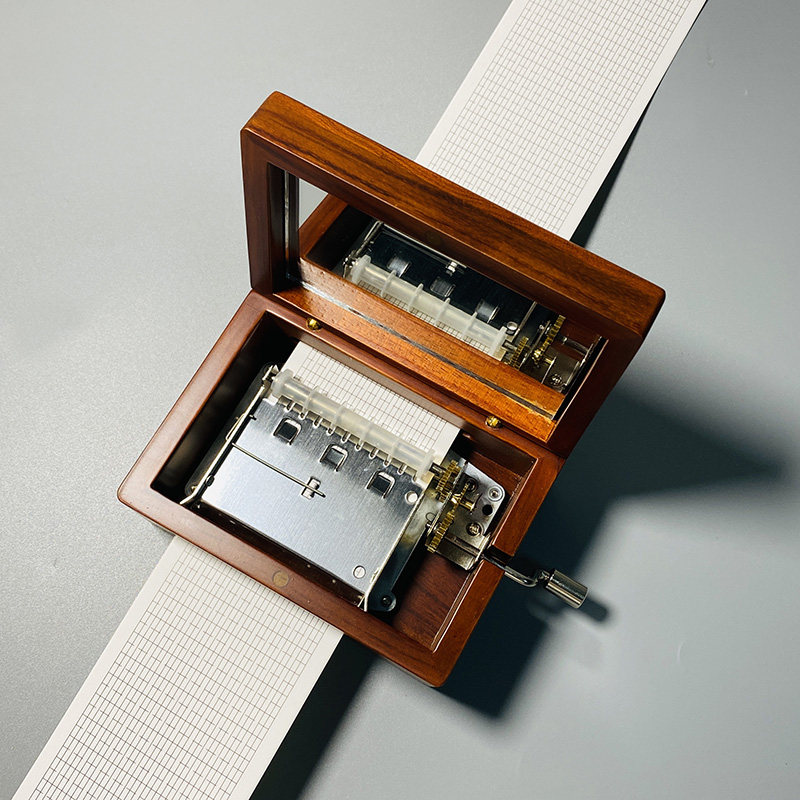 30音手摇八音盒花梨木音乐盒胡桃创意生日可刻字DIY纸带定制音乐