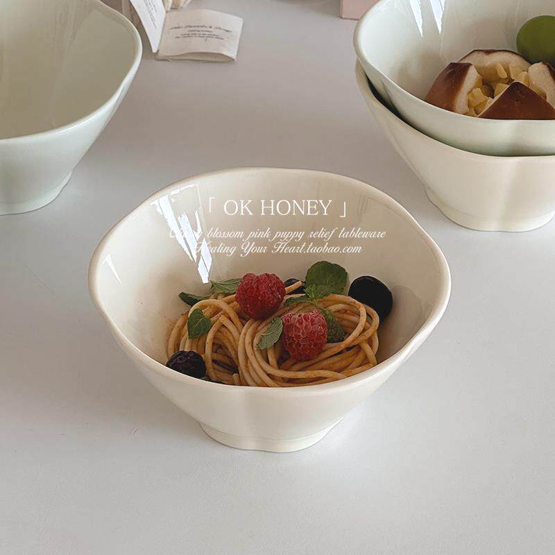 少女心满满！高颜值ins花瓣陶瓷碗600ml 双色可选 吃饭盛汤好用