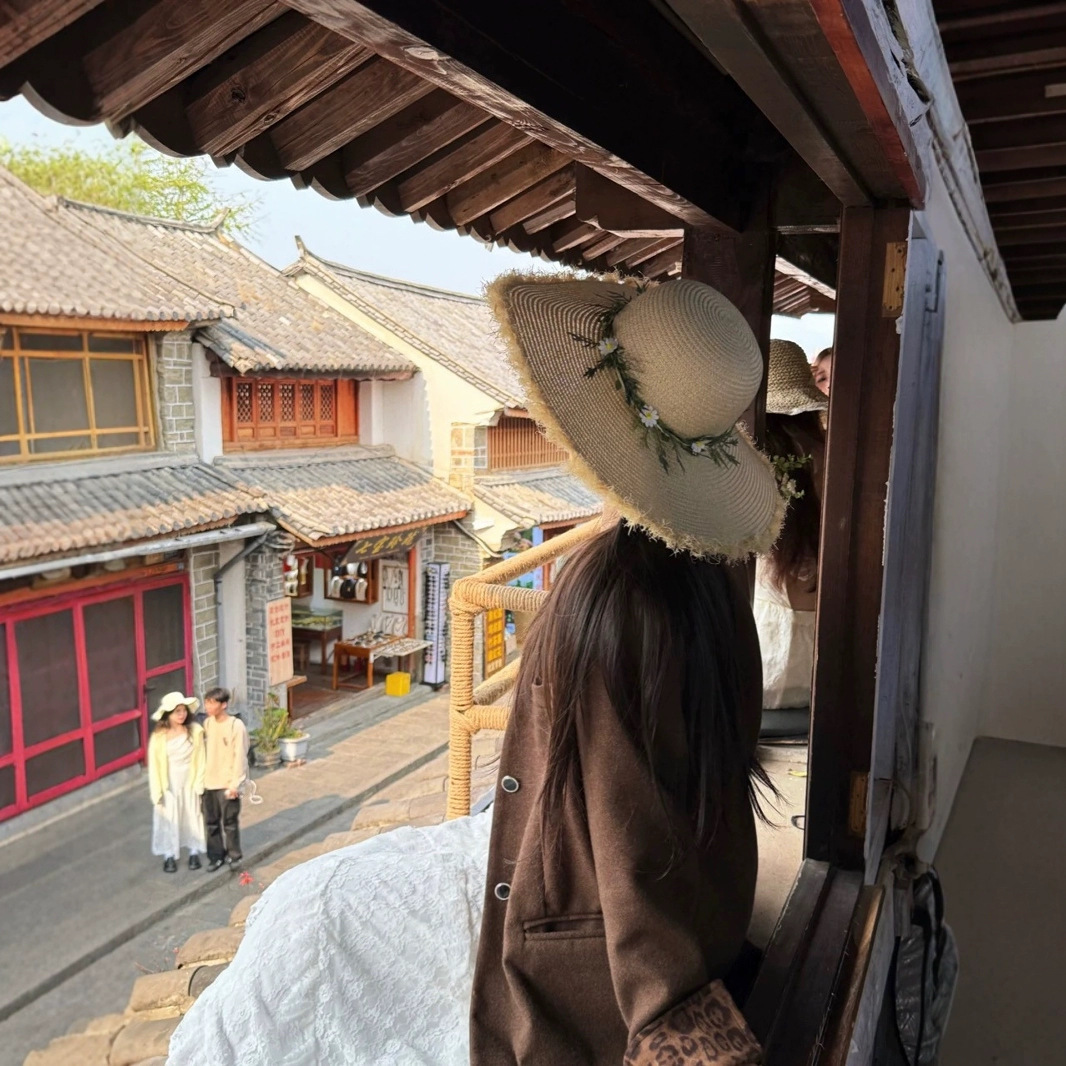 度假民族风草帽雏菊花朵遮阳帽子女春夏季出游百搭大檐防晒沙滩帽
