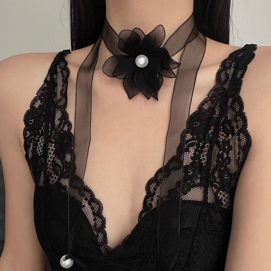 纯欲风黑色蕾丝山茶花珍珠项链女