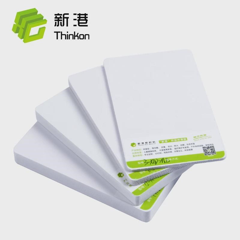 广东新港供挤板pvc发泡板磨砂雕刻板洗手间厕所指示牌雪弗板厂家