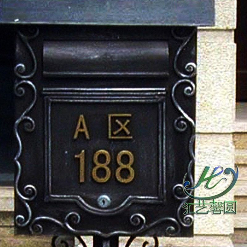 建筑装饰铁艺信箱坚固室外用 锻打挂钩式信报箱可供应欧式信箱