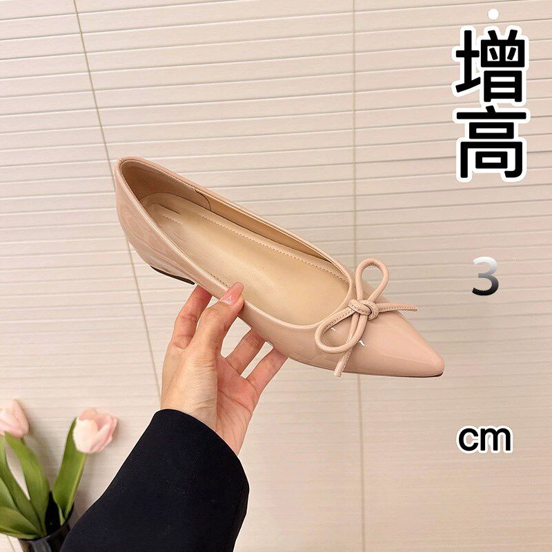 大小码内增高漆皮平底单鞋女百搭尖头小个子气P质蝴蝶结软底女鞋