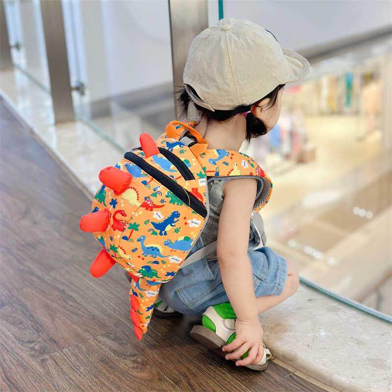 2024新c款婴儿外出小背包可爱恐龙宝宝防走失双肩包幼儿园书包小