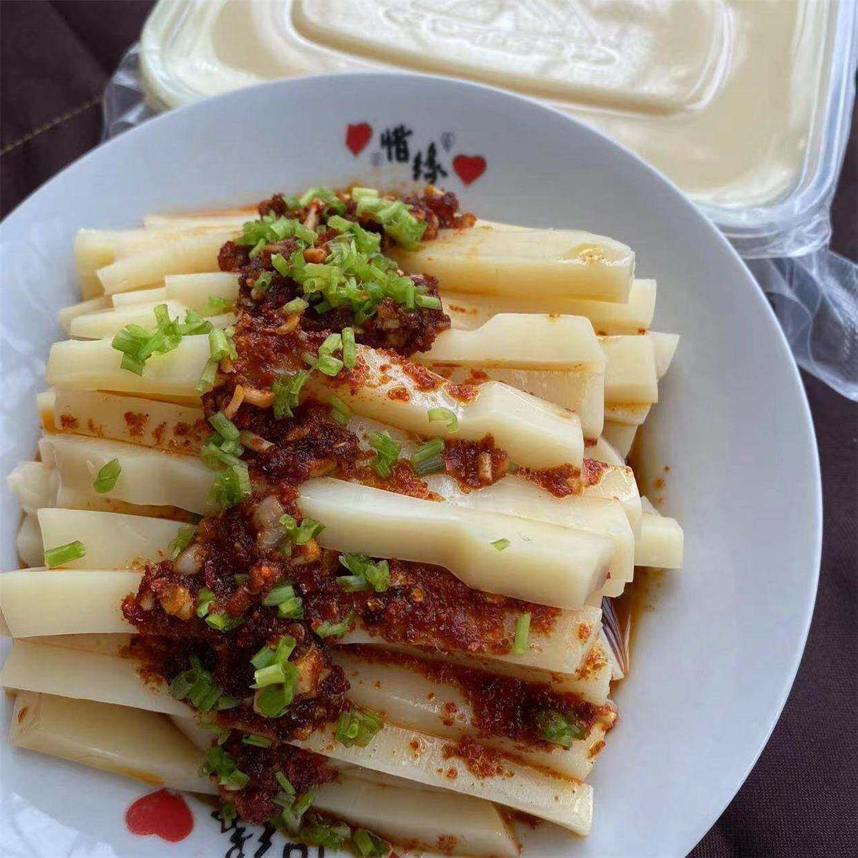 正宗手工米豆腐凉粉贵州四川重庆街边凉拌菜即食小吃新鲜农家特产