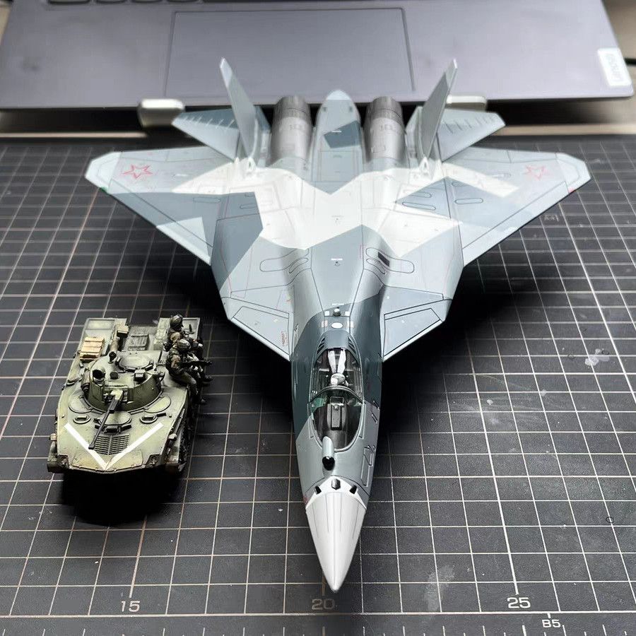 俄罗斯苏57隐形战斗机模