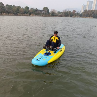 水上运动娱乐漂流船皮划艇充气船休闲观光脚蹬充气船