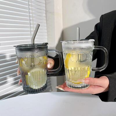 水杯杯子玻璃杯2025新款女带盖子吸管咖啡杯夏学生办公室家用果汁