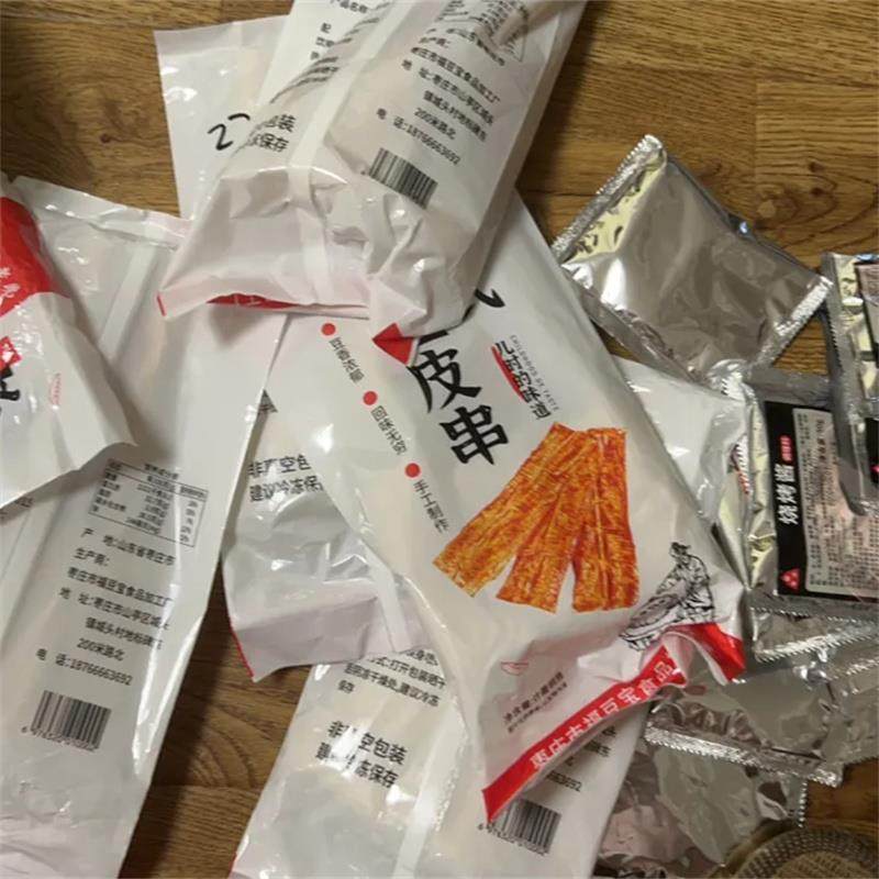 老式校门口豆皮串一包一百