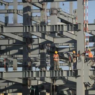 临时钢缆水平生命线系统适合于建筑工地、钢结构、桥梁工程等安装