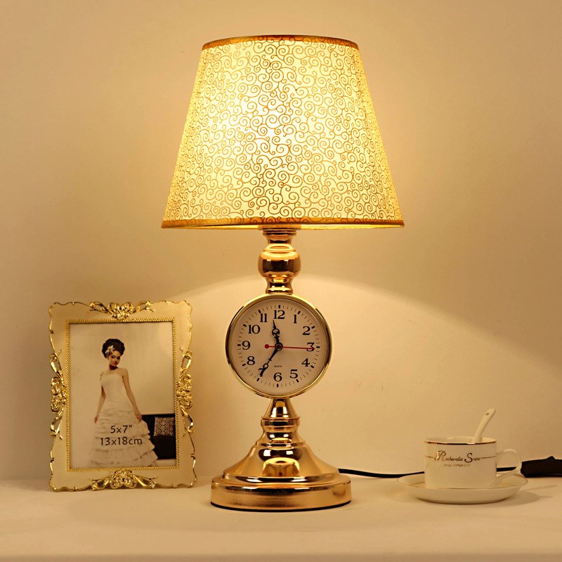 欧式复古卧室床头台灯 美式温馨带钟表可调光书房台灯创意浪漫