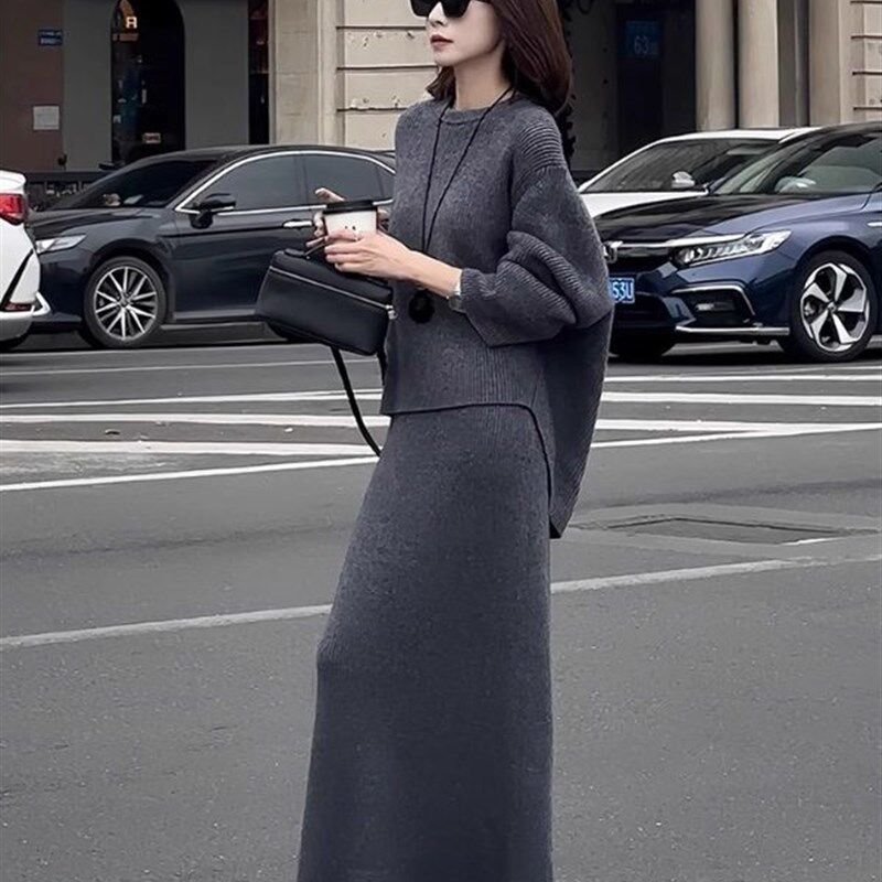 高级感老钱风e独特绝美灰色坑条前短后长毛衣鱼尾半裙两件套女秋