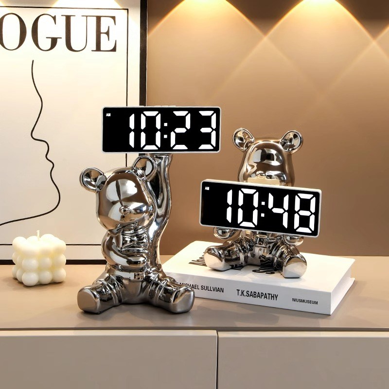 客厅玄关创意暴力熊表钟智能闹钟桌面电子数字时钟摆件摆台式钟表