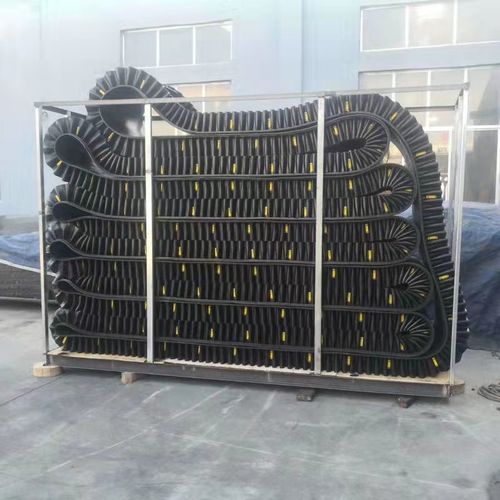 大倾角输送带耐磨挡隔板爬坡橡胶运输皮带波纹挡板耐高温EP传送带