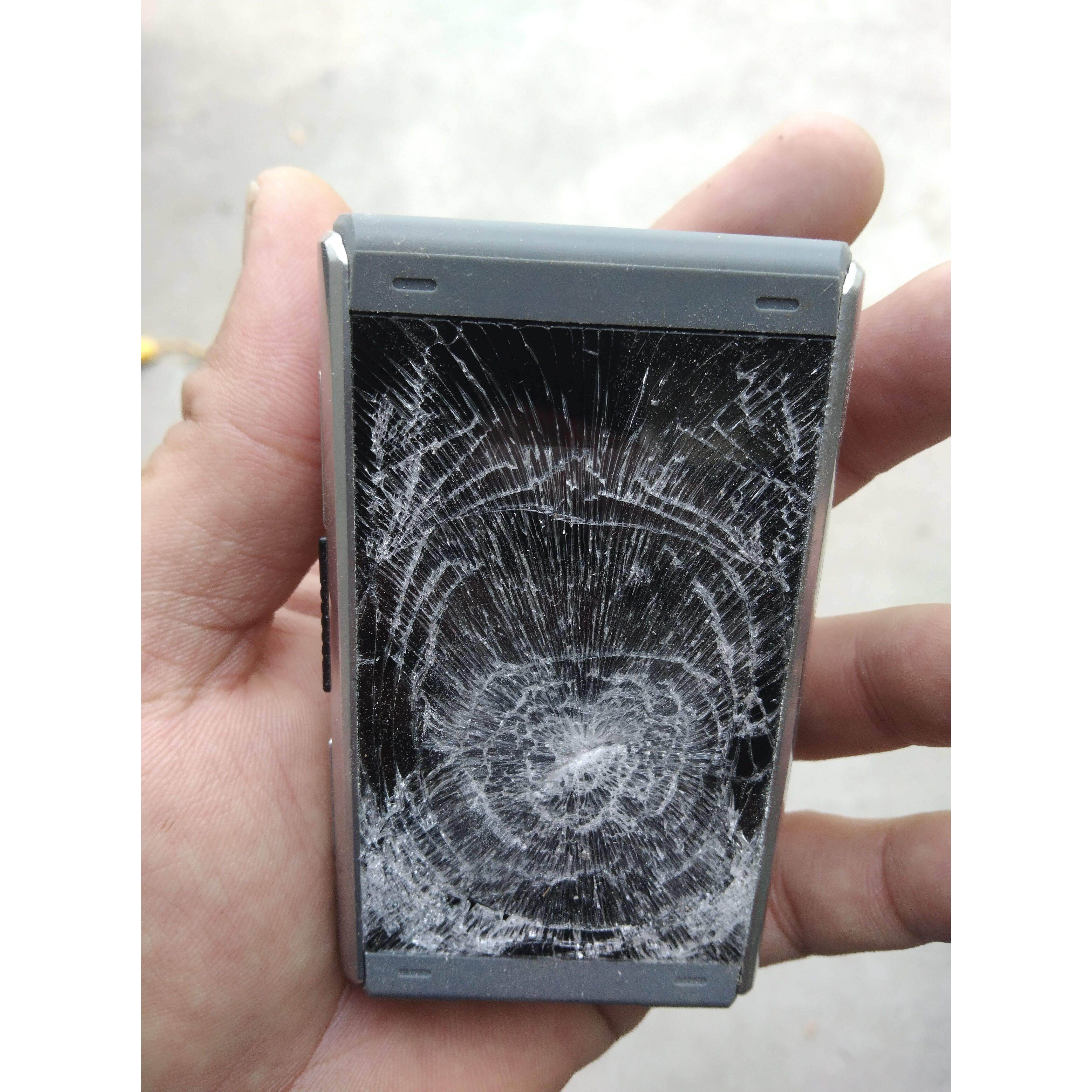 510电烙铁大功率触屏200W装两个18650电池屏幕损坏了默认配件处理