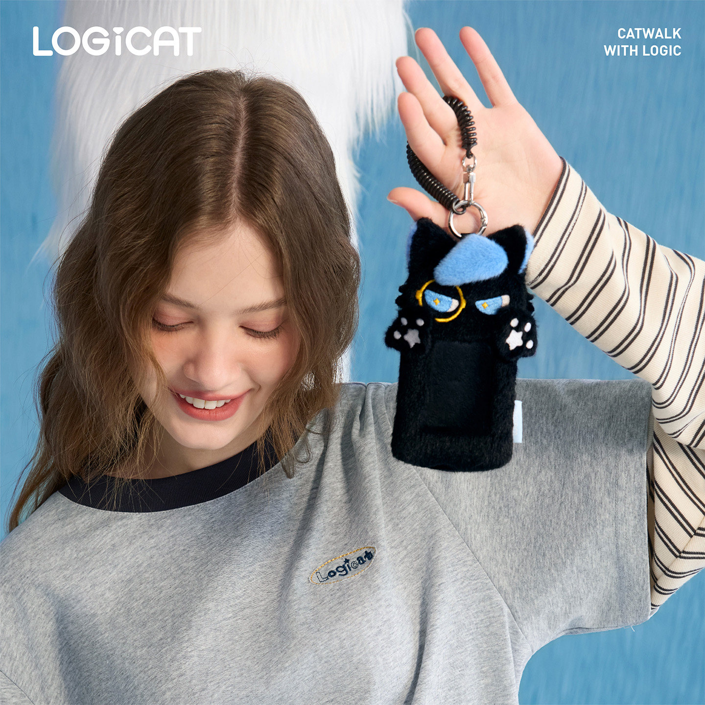 LOGICAT毛绒卡套可爱猫咪高颜值配饰追星通勤公交卡小卡保护套