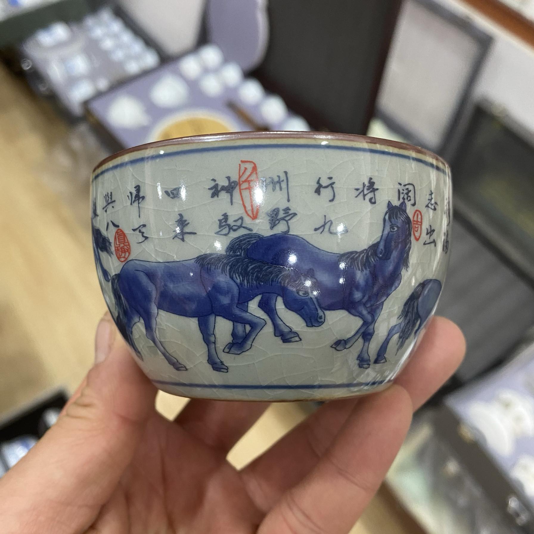 景德镇陶瓷主人杯图品茗杯八骏图青花卧足中式个人品茗杯
