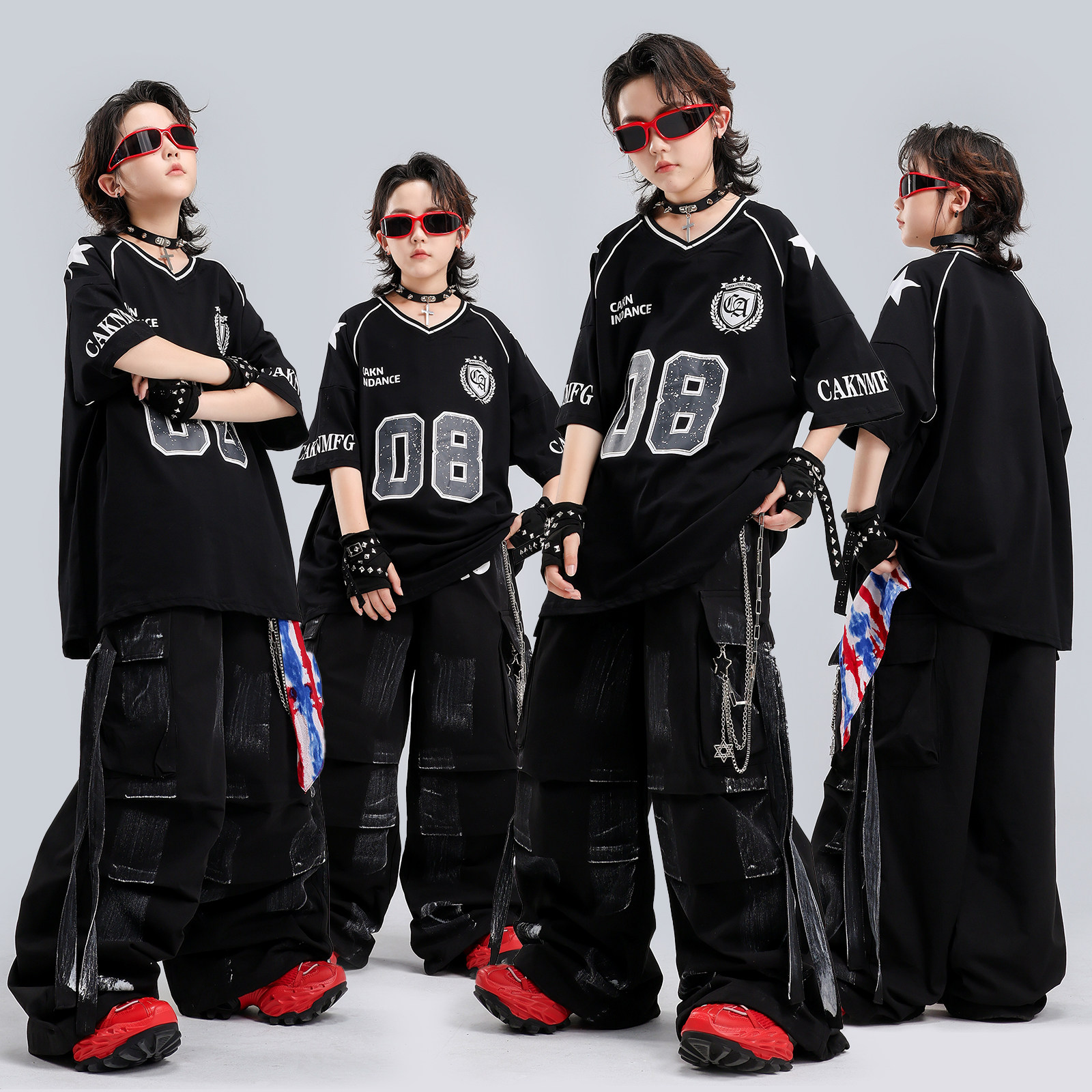 街舞儿童潮服男童嘻哈演出服酷帅套装幼儿团体女童爵士舞表演服装