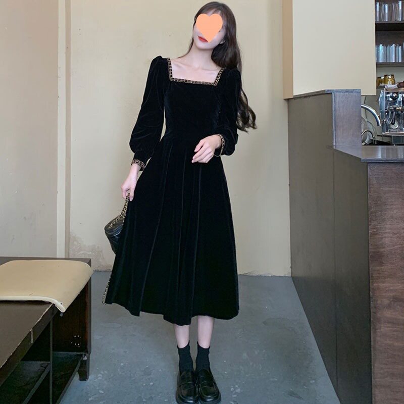法式金边方领丝绒连衣裙女装秋冬复古赫本风内搭晚礼服A字长裙子