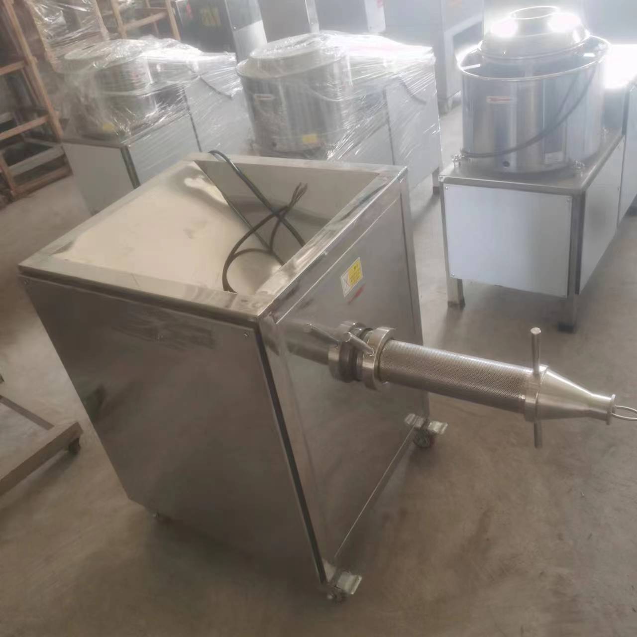 全自动采鱼肉机鱼浆精滤机 商用过滤鱼糜机 不锈钢去鱼骨精滤机