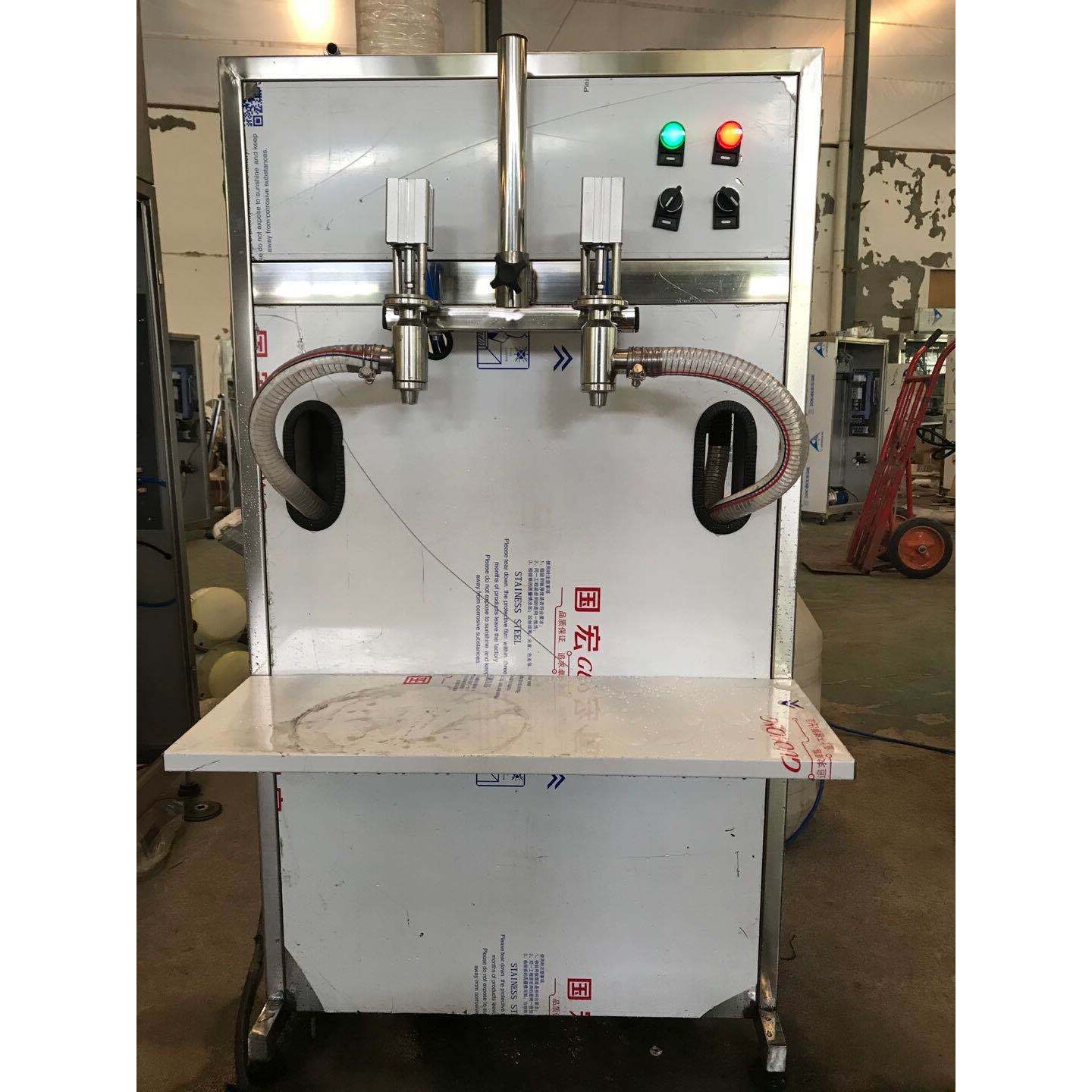 双头立式灌装机 半自动定量灌装机 洗衣液洗手液定量灌装机
