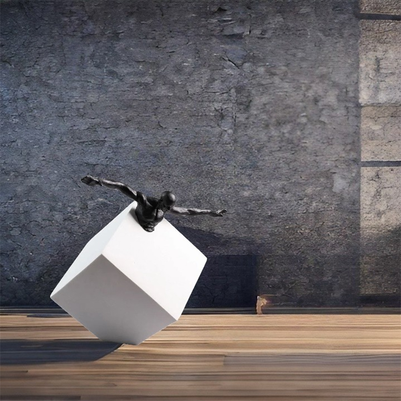 现代简约轻奢家居装饰品售楼处雕塑工艺品客厅电视柜人物桌面摆件