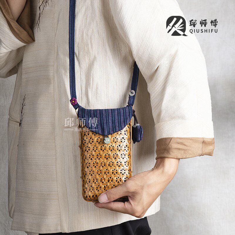 邱师傅竹木手工编织竹编手机包女款2025款时尚百搭单肩斜挎手机包