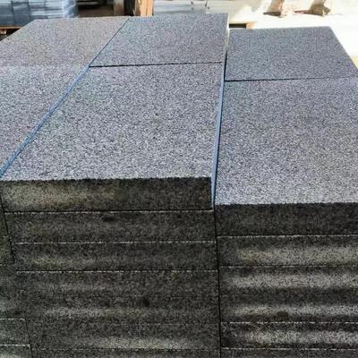 芝麻灰火烧板 灰色石材 路沿石 芝麻白 侧石 火烧板 花岗岩树池