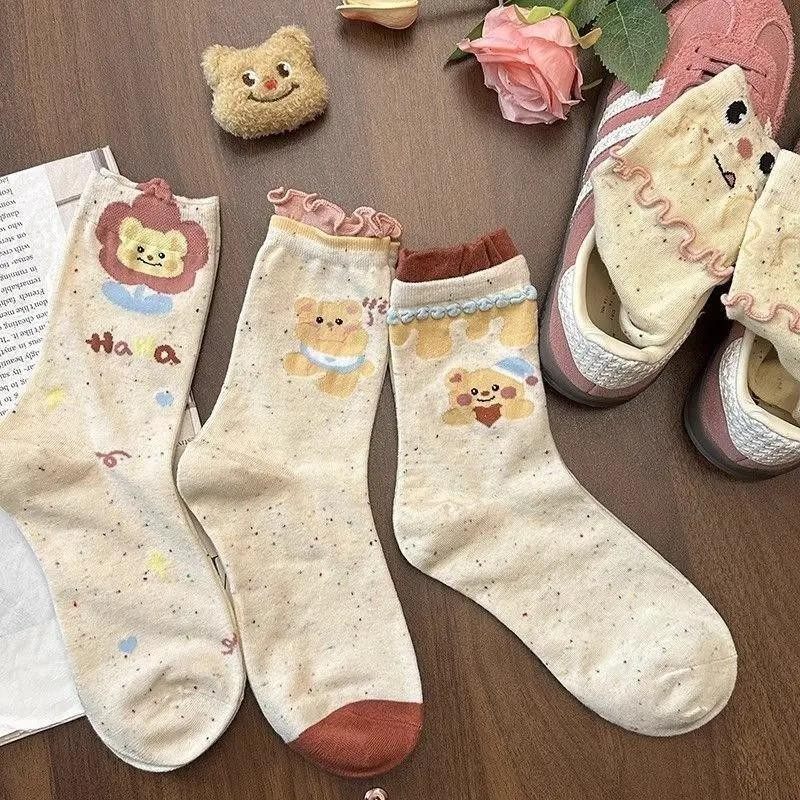 可爱卡通中筒袜女生木耳边小熊日系点子纱可爱学院风堆堆袜